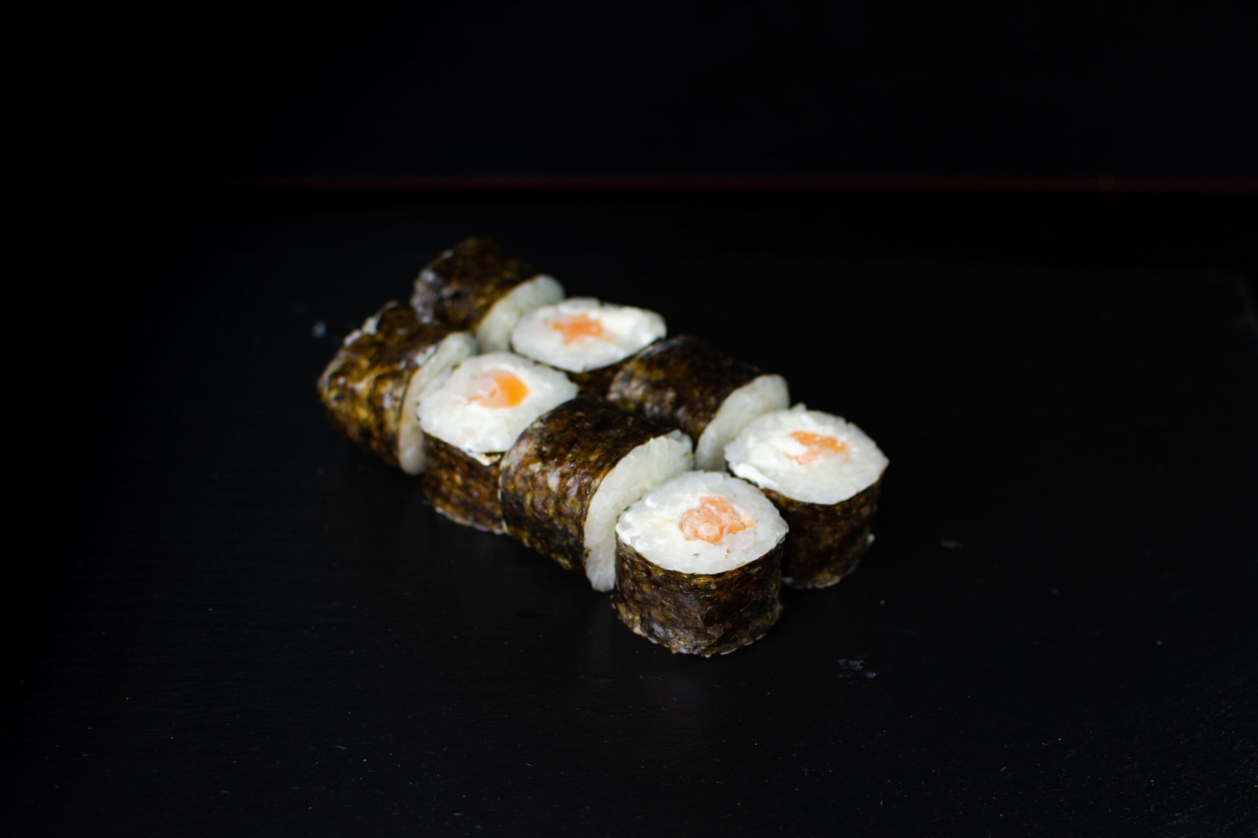 МАКІ ФІЛА З ЛОСОСЕМ